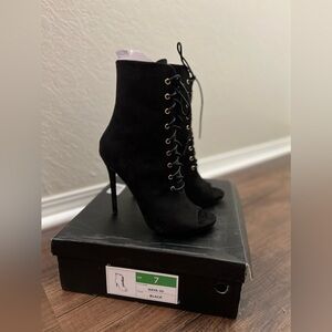 Black open toe heel bootie